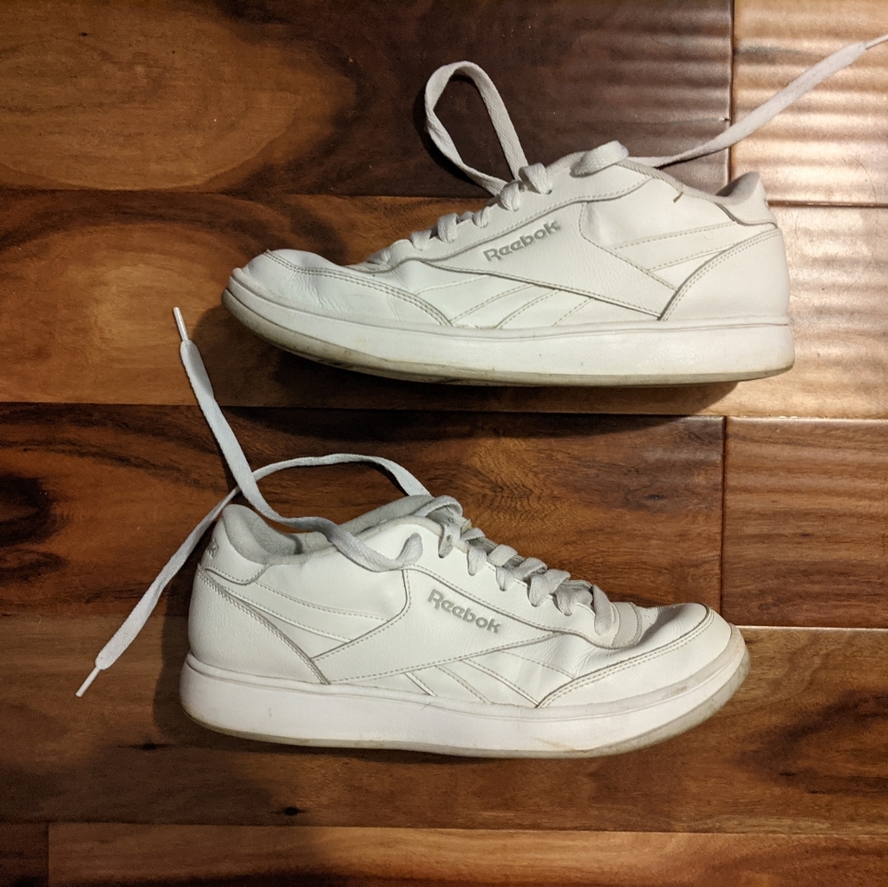 Reebok Nursing Shoes Size 11